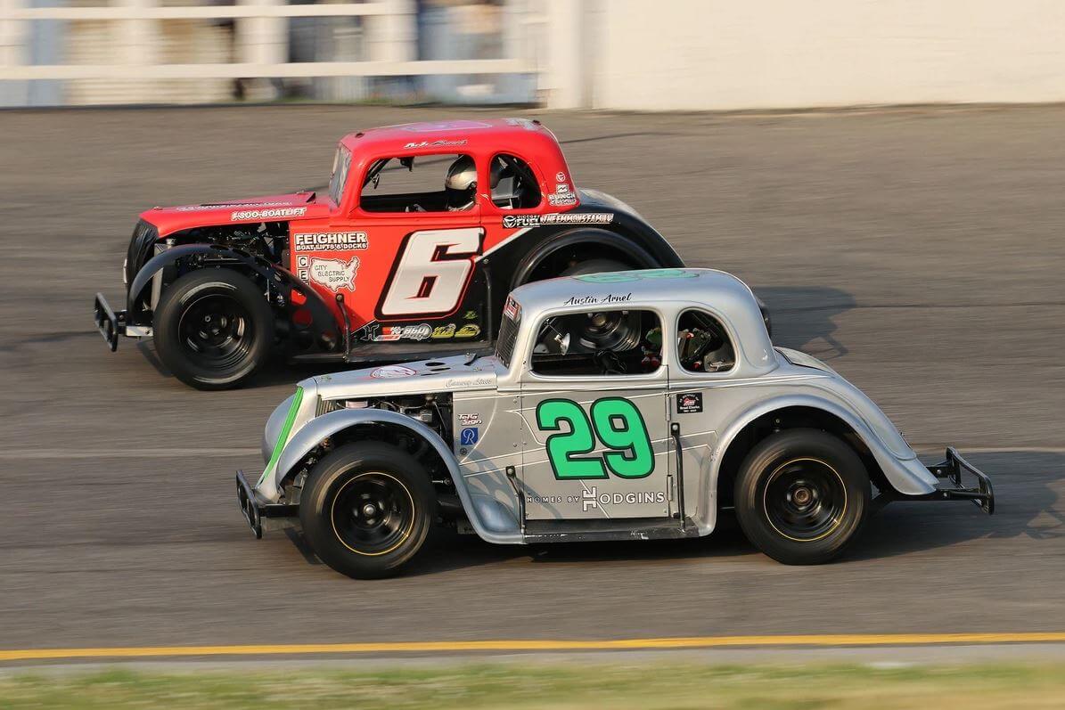 Legend Car sur circuit ovale aux États-Unis