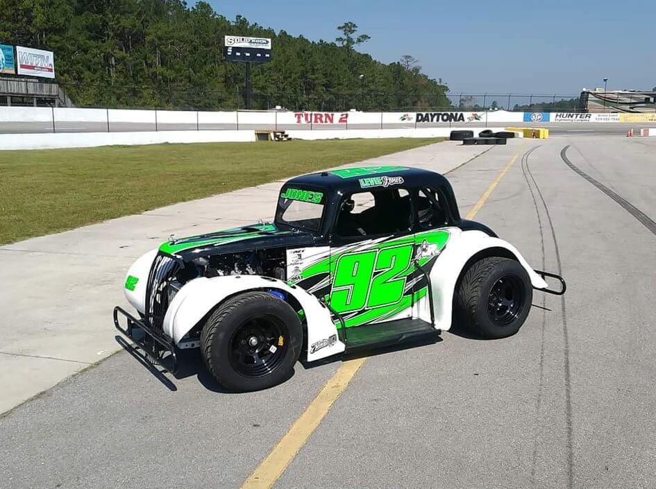 Legend Car : la voiture de course au look rétro