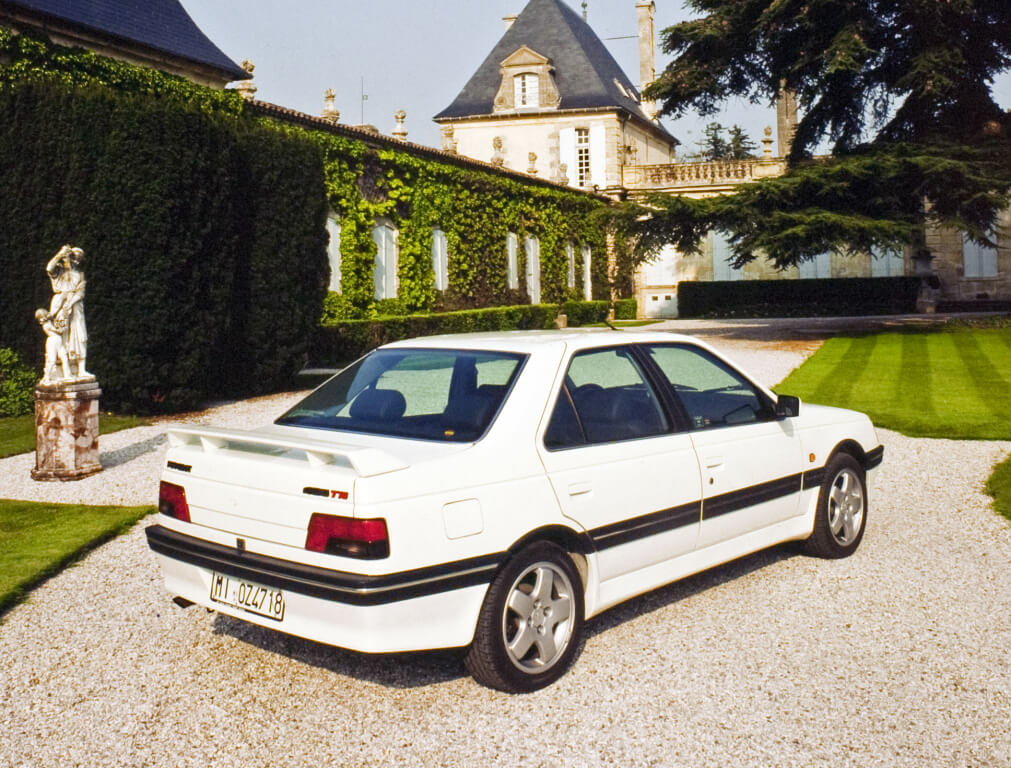 The Peugeot 405 T16