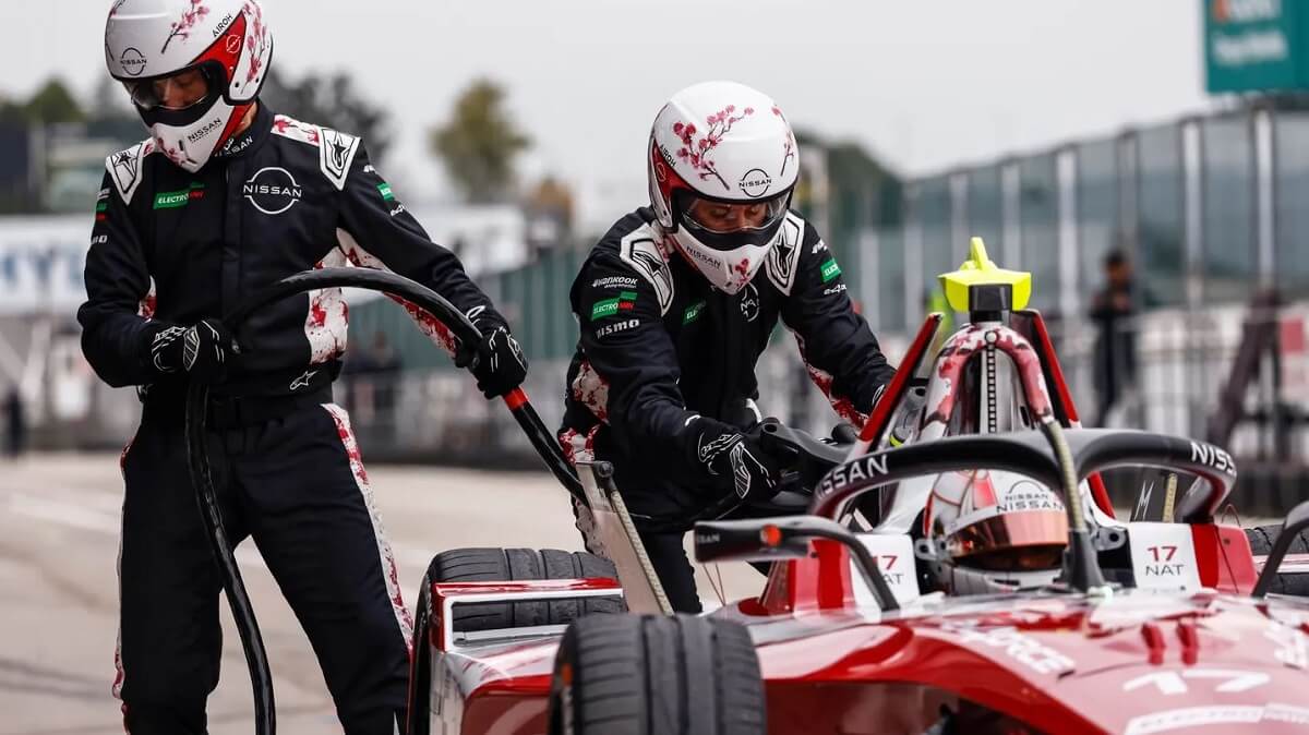 Pit Boost - Fast charging in Formula E