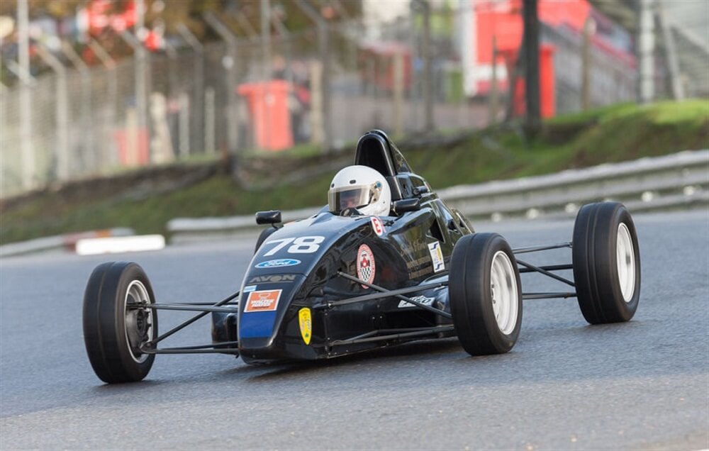 Formula Ford Van Diemen rf03 in action