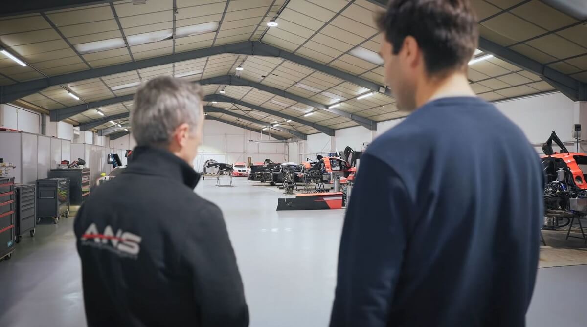 Visite de l'atelier ANS Motorsport à Chevroux (01)