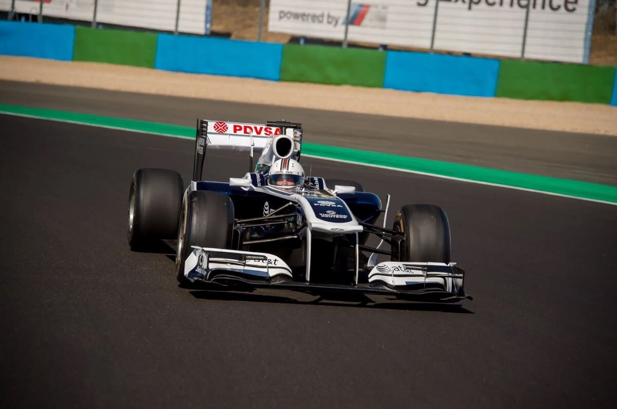 F1 driving experience in a Williams with LRS Formula